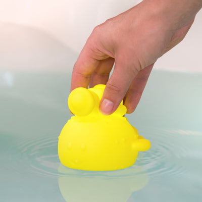 light up bath yellow toy